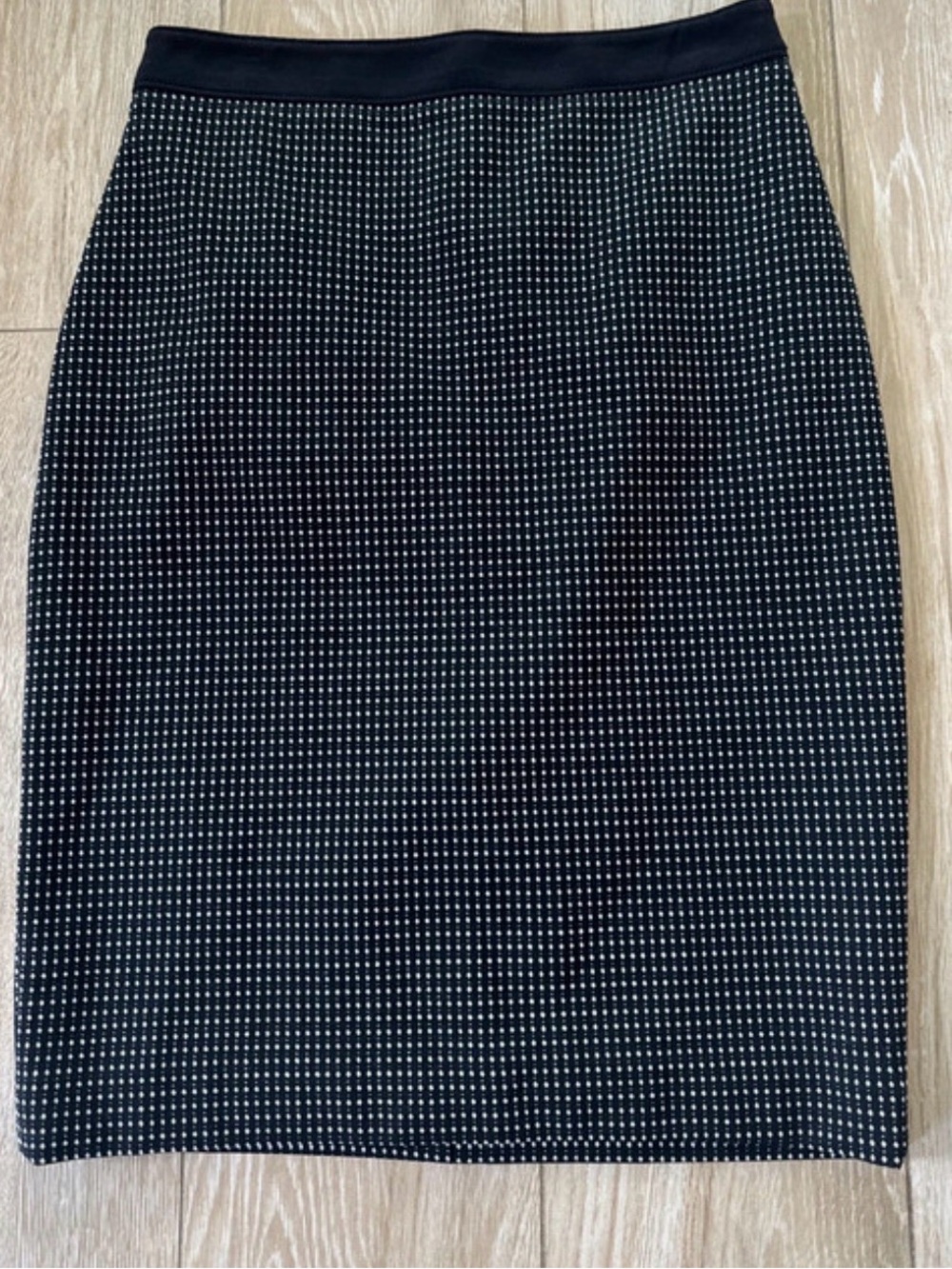 White House Black Market Ponte Dot Pencil Skirt Size 00